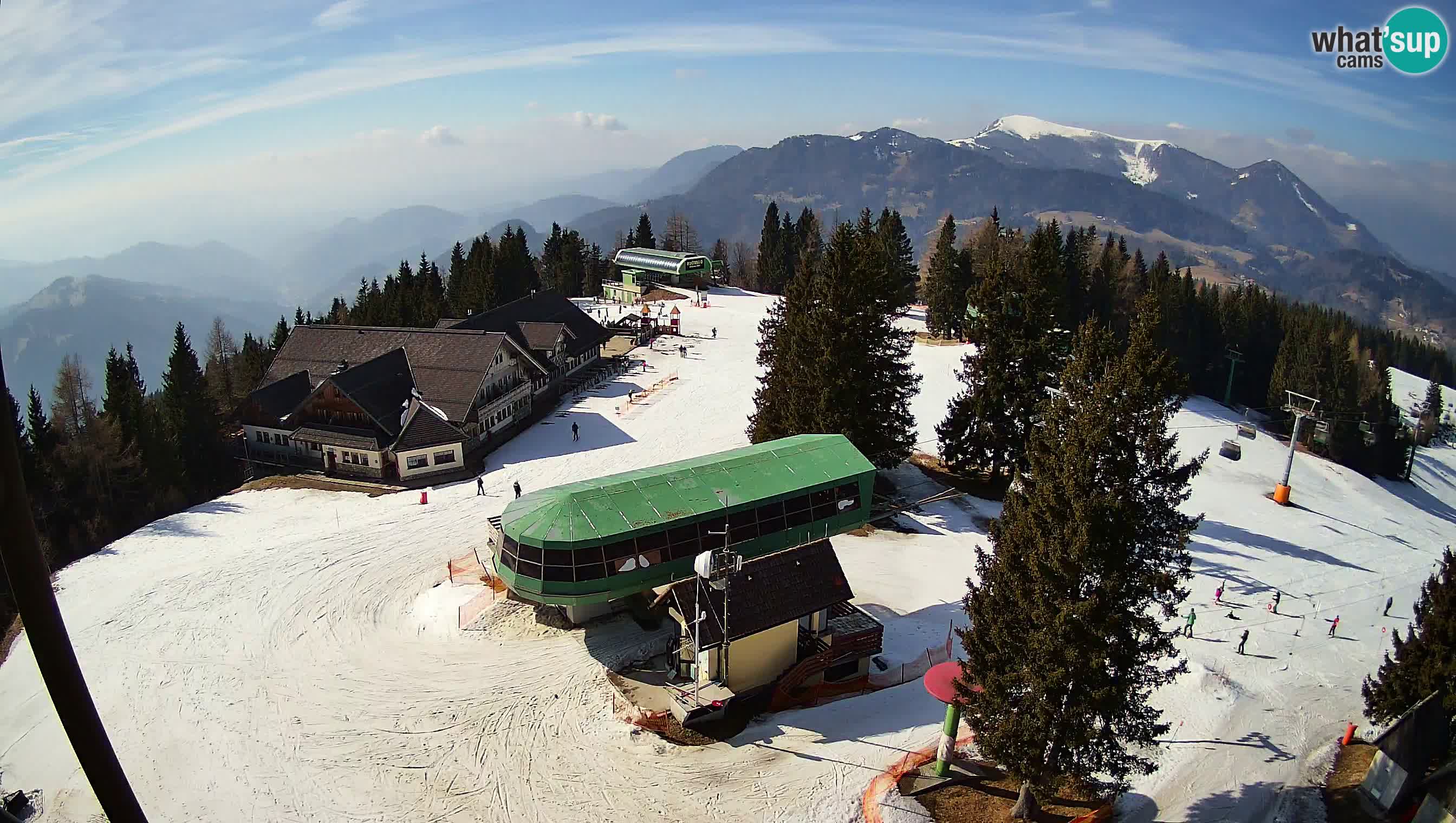 Web kamera Cerkno Počivalo – Pogled uživo sa skijališta Cerkno