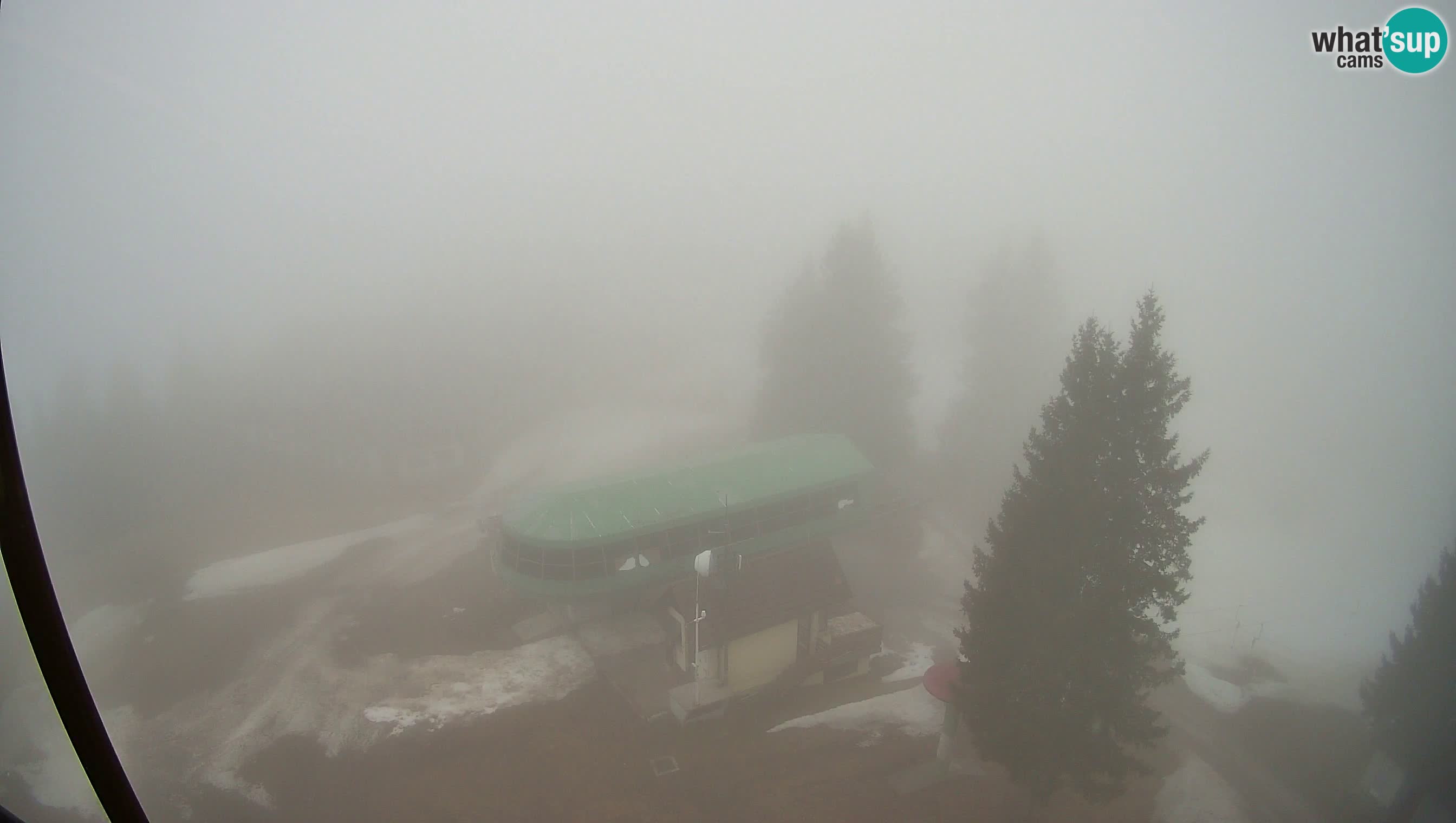 Spletna kamera Cerkno Počivalo – Pogled v živo iz smučišča Cerkno