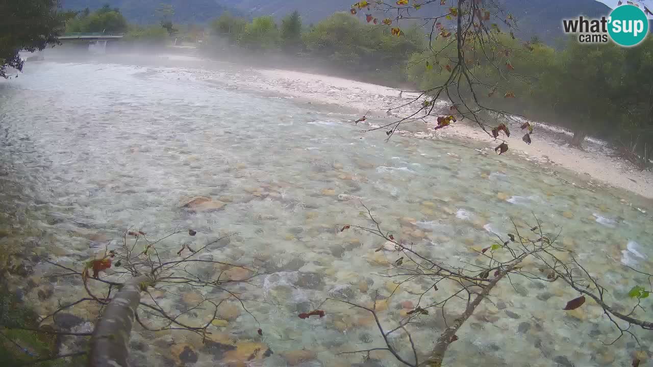 Spletna kamera Čezsoča – Očarljiv pogled na reko Sočo