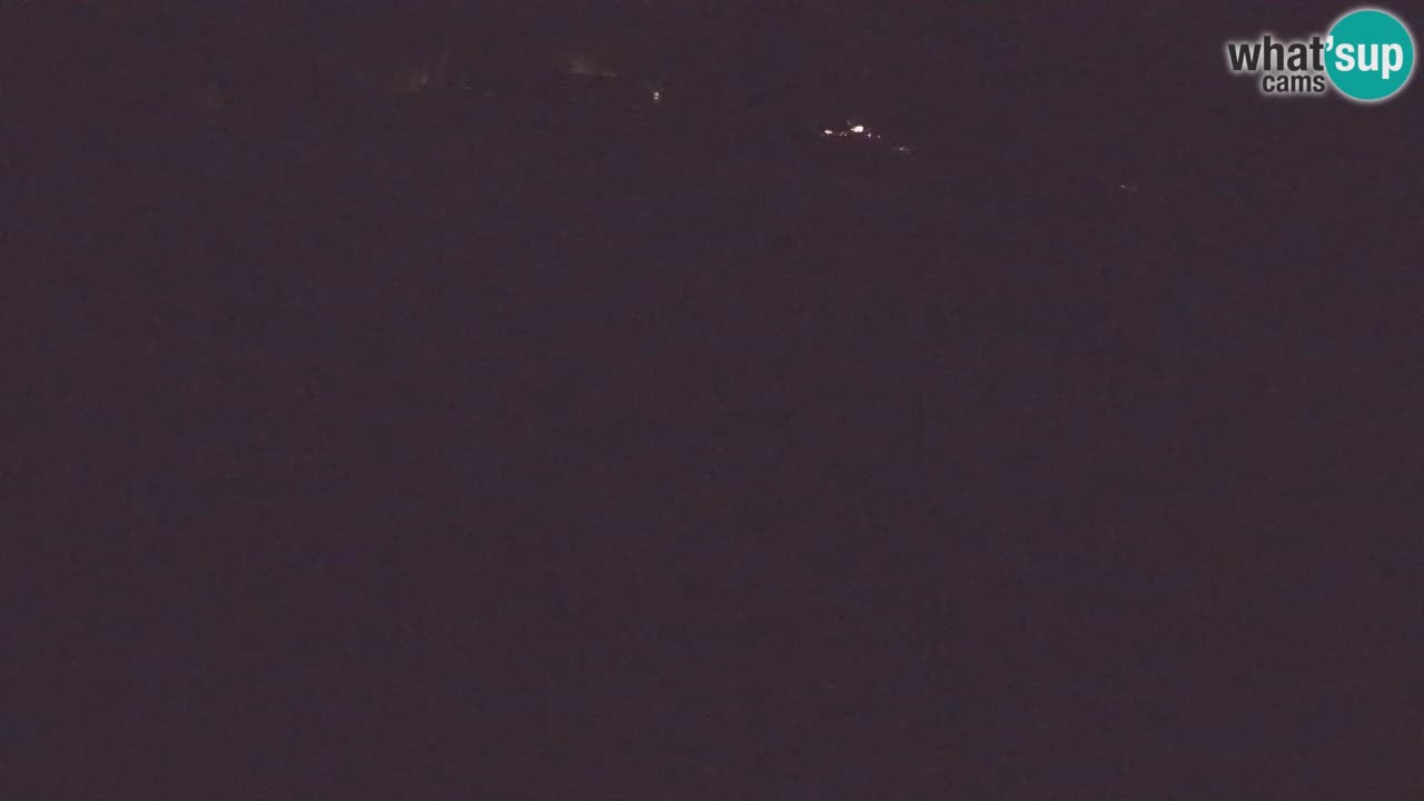 Spletna kamera Čezsoča – Očarljiv pogled na reko Sočo