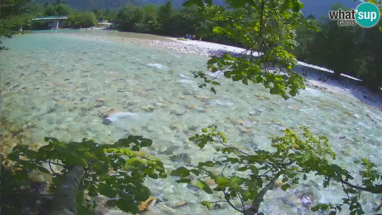 Spletna kamera Čezsoča – Očarljiv pogled na reko Sočo