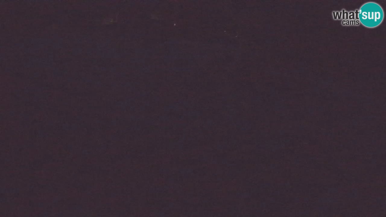 Spletna kamera Čezsoča – Očarljiv pogled na reko Sočo