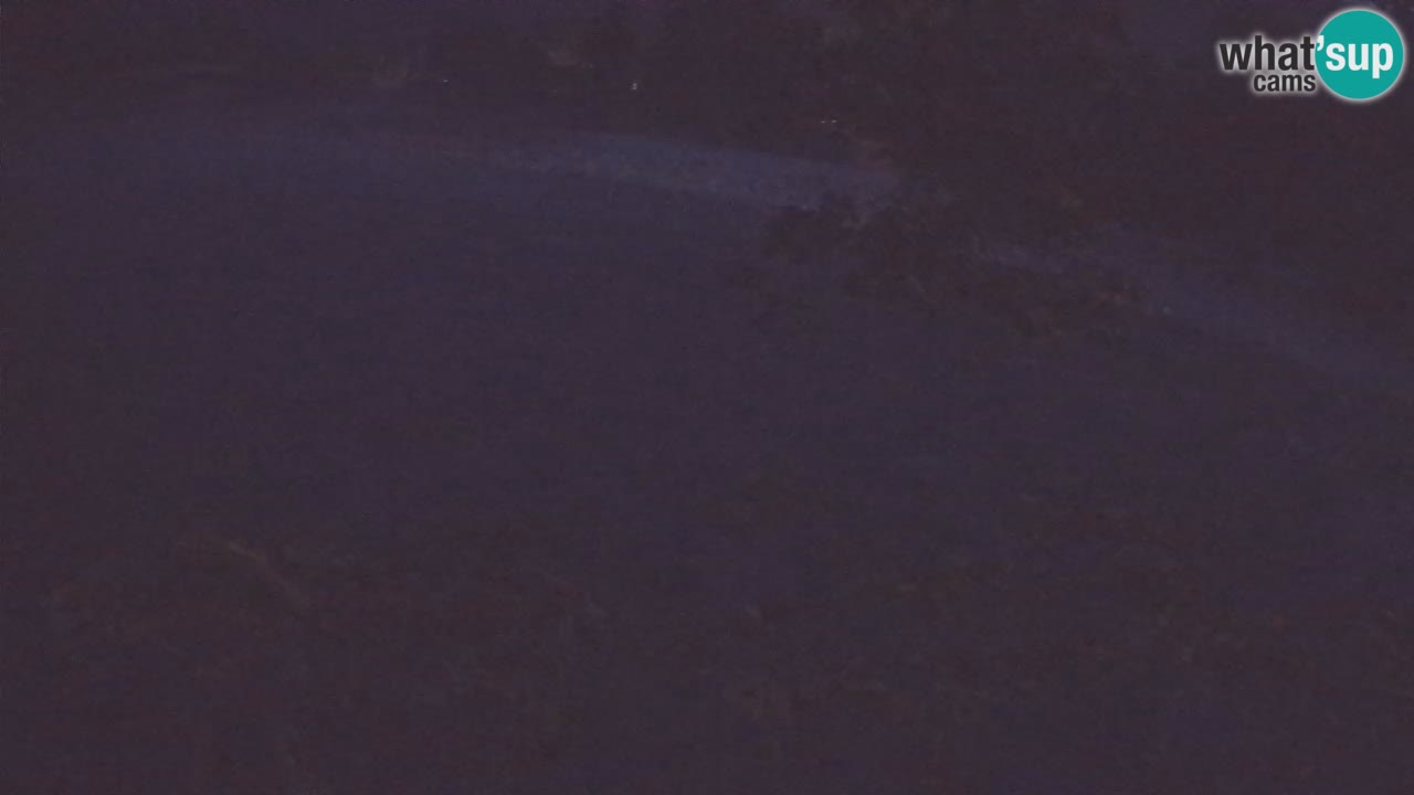 Spletna kamera Čezsoča – Očarljiv pogled na reko Sočo
