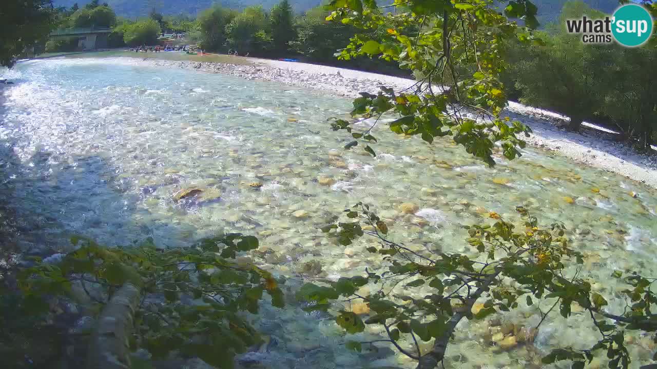 Spletna kamera Čezsoča – Očarljiv pogled na reko Sočo
