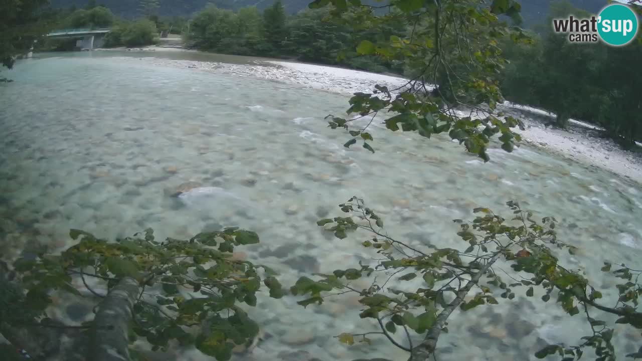 Spletna kamera Čezsoča – Očarljiv pogled na reko Sočo
