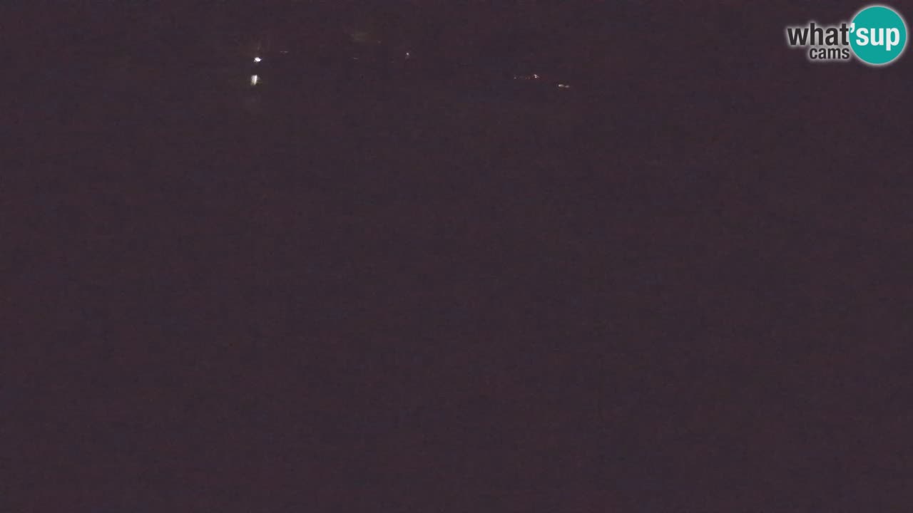 Spletna kamera Čezsoča – Očarljiv pogled na reko Sočo