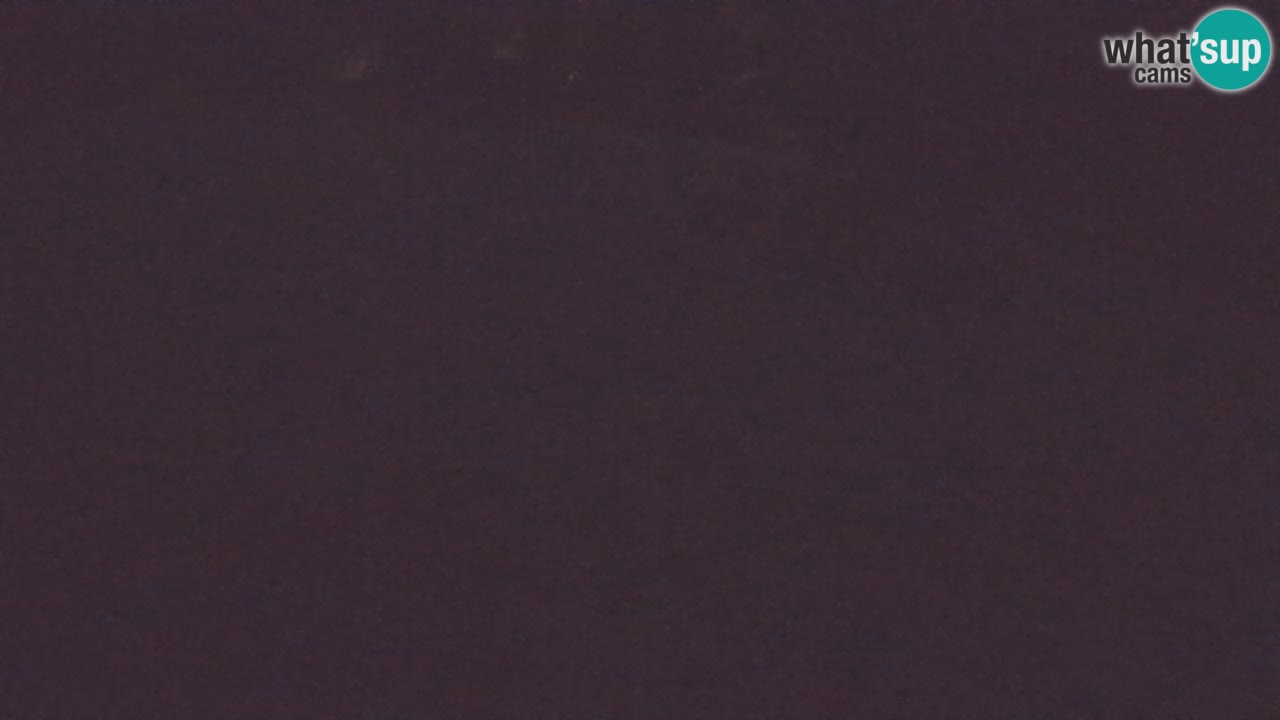 Spletna kamera Čezsoča – Očarljiv pogled na reko Sočo
