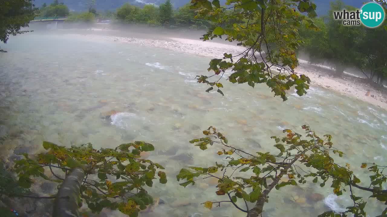 Spletna kamera Čezsoča – Očarljiv pogled na reko Sočo