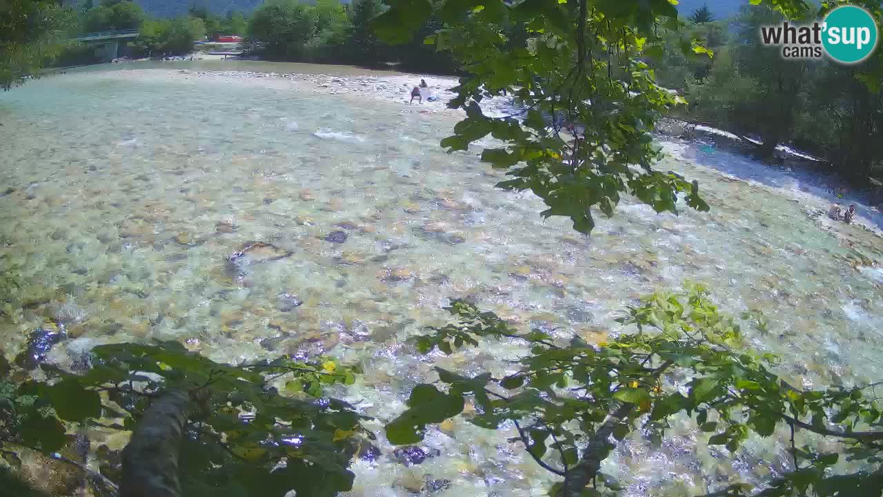 Spletna kamera Čezsoča – Očarljiv pogled na reko Sočo