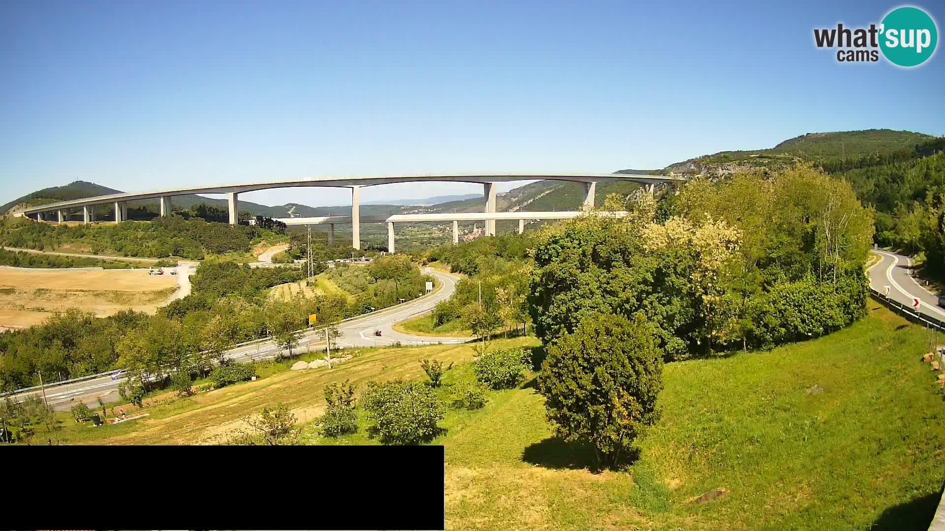 Webcam Črni Kal Viaduct – view from Viki Burger