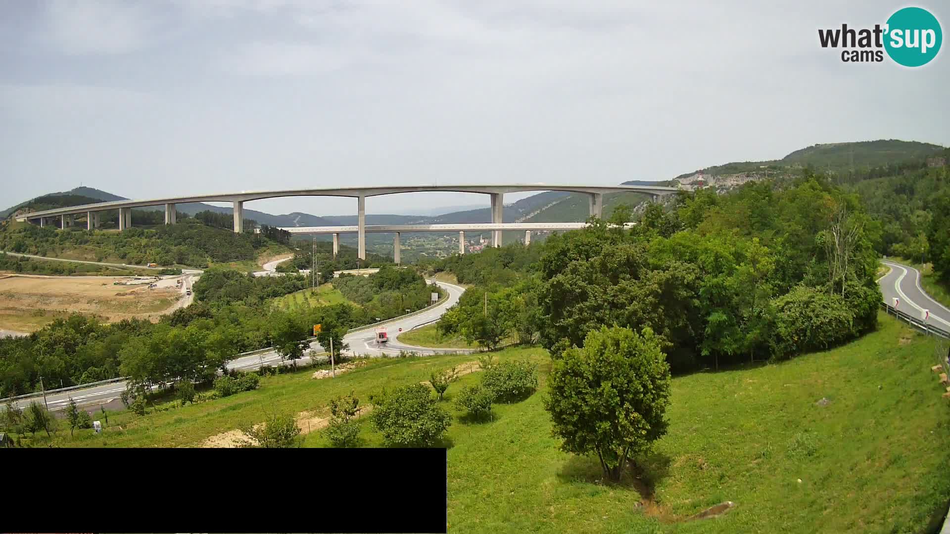 Webcam Črni Kal Viaduct – view from Viki Burger