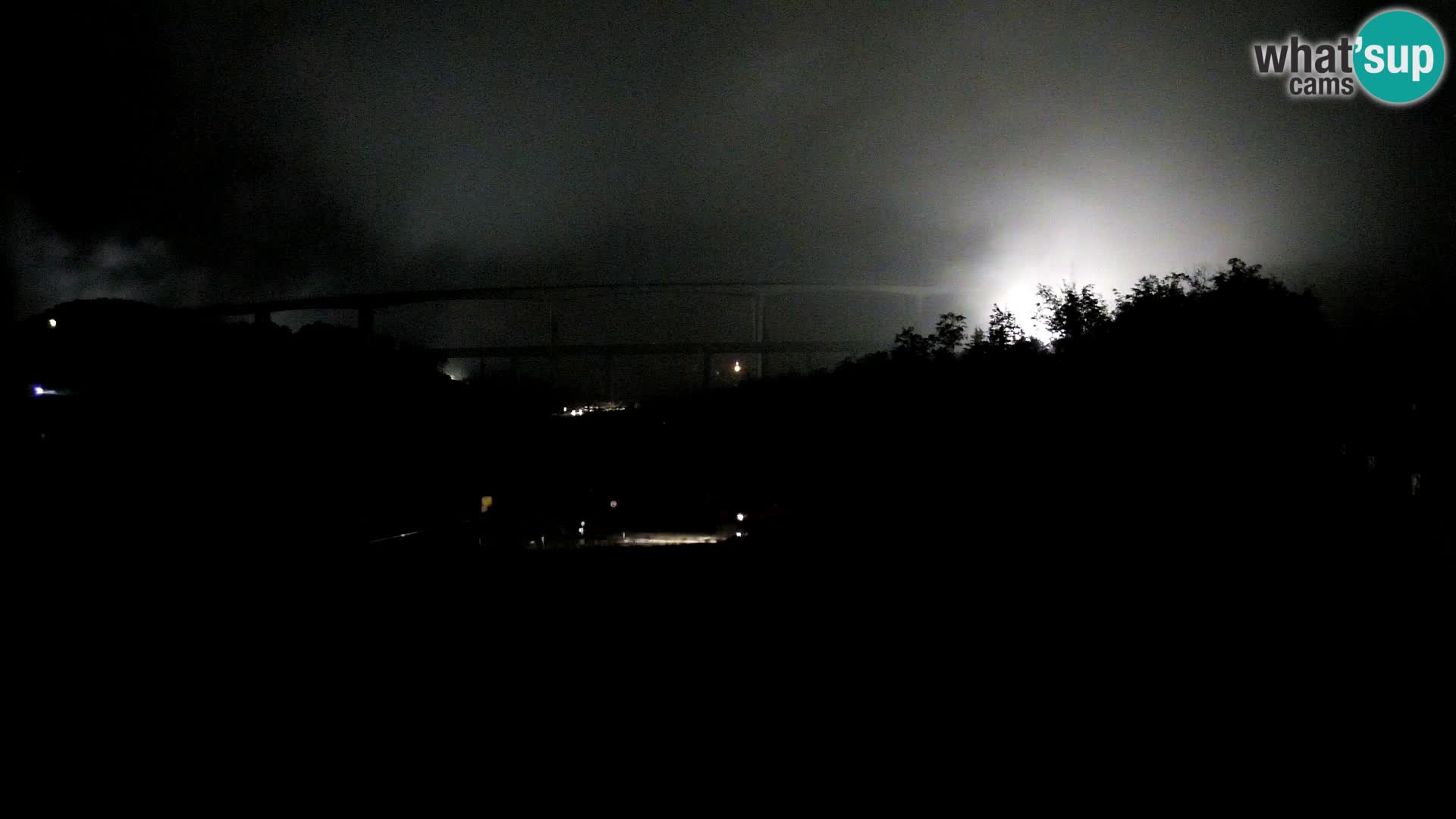 Webcam Črni Kal Viaduct – view from Viki Burger