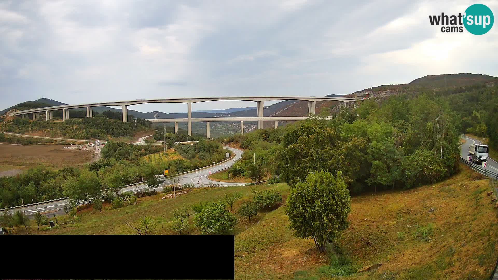 Webcam Črni Kal Viaduct – view from Viki Burger