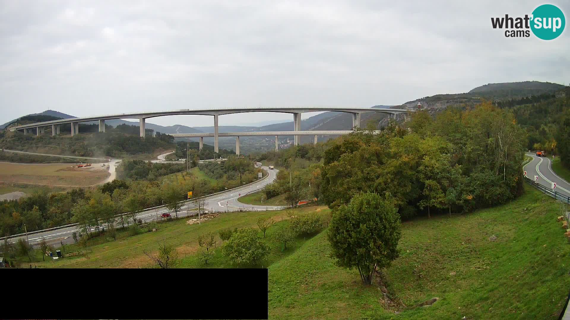 Webcam Črni Kal Viaduct – view from Viki Burger