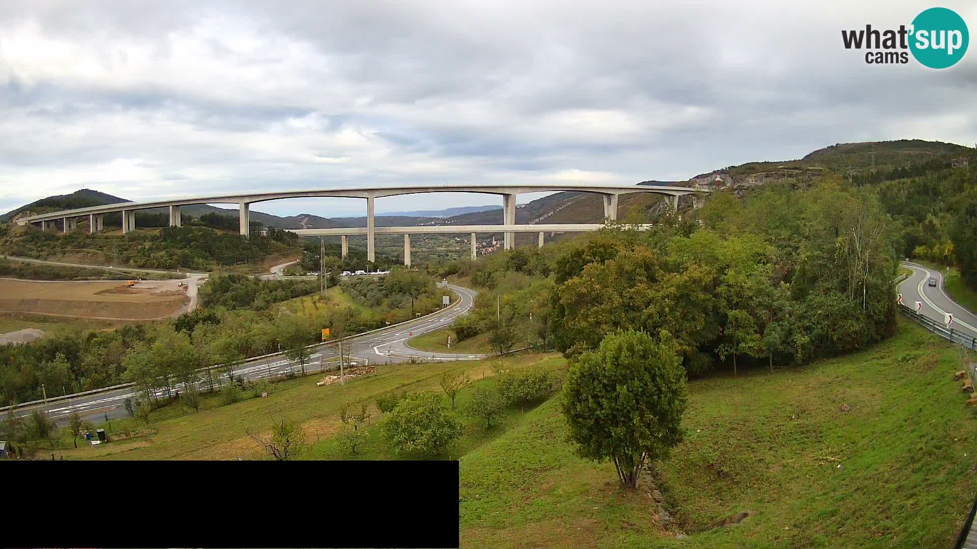 Webcam Črni Kal Viaduct – view from Viki Burger