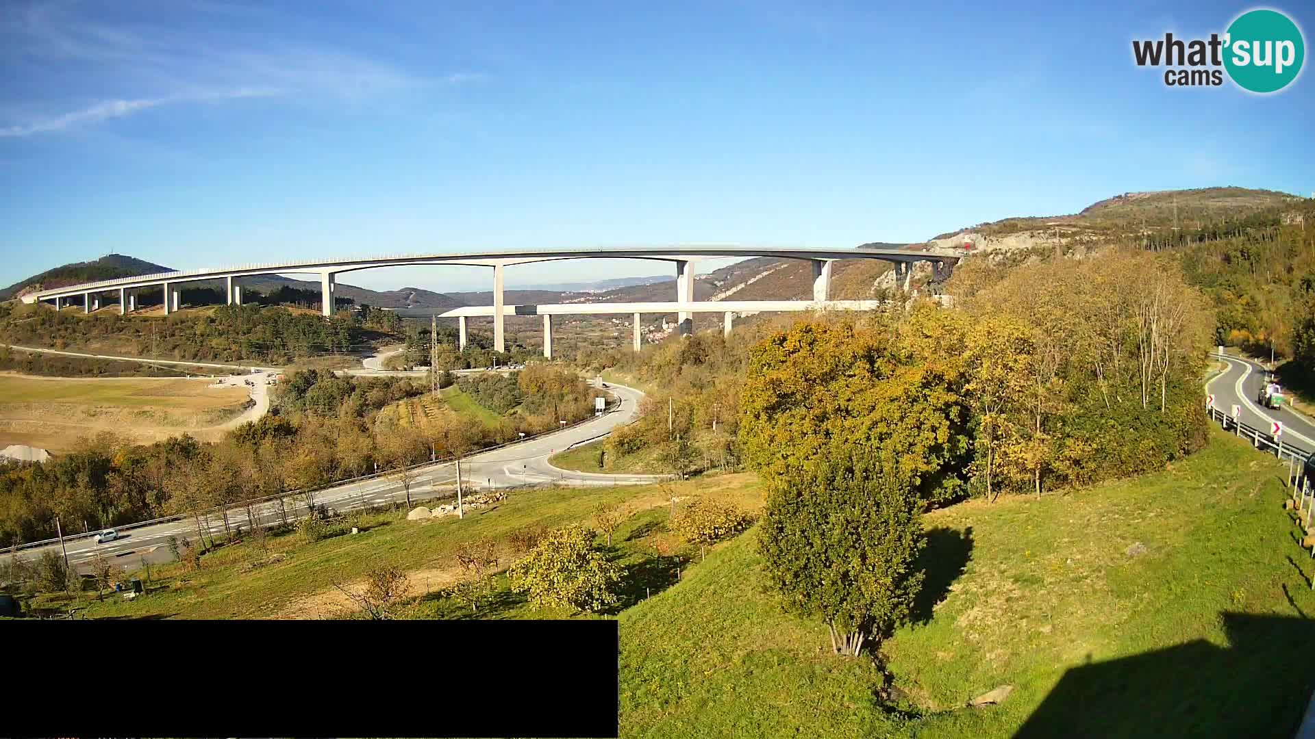 Webcam Črni Kal Viaduct – view from Viki Burger