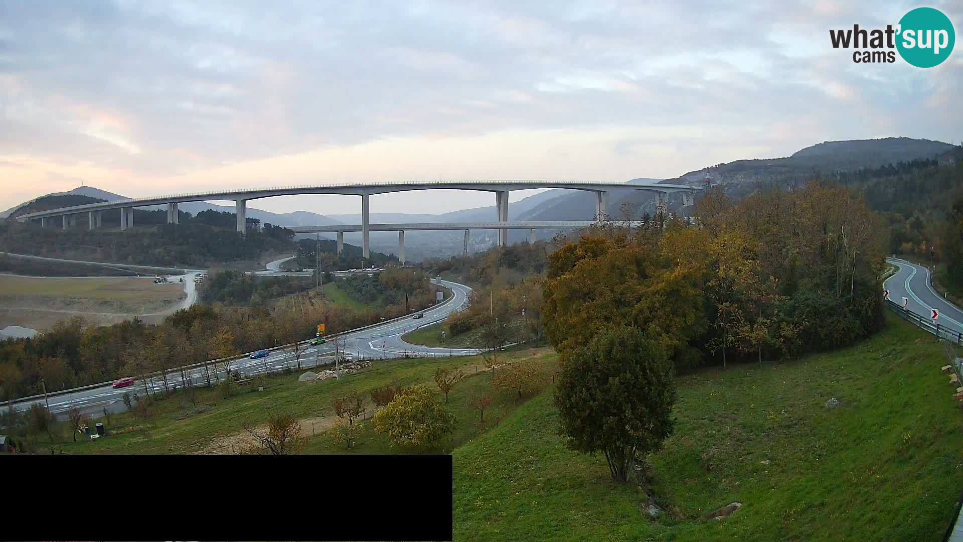 Webcam Črni Kal Viaduct – view from Viki Burger