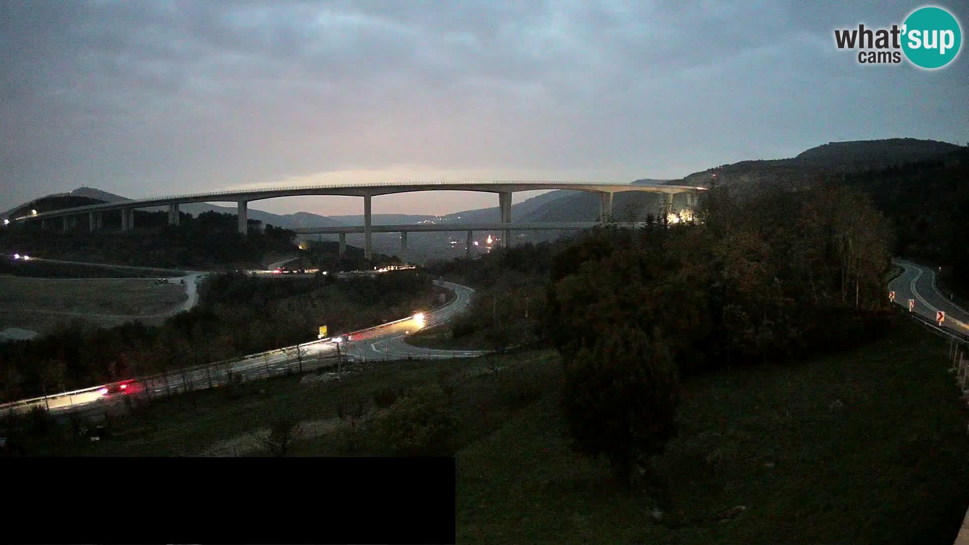 Live cam Črni Kal Viaduc – Viki Burger