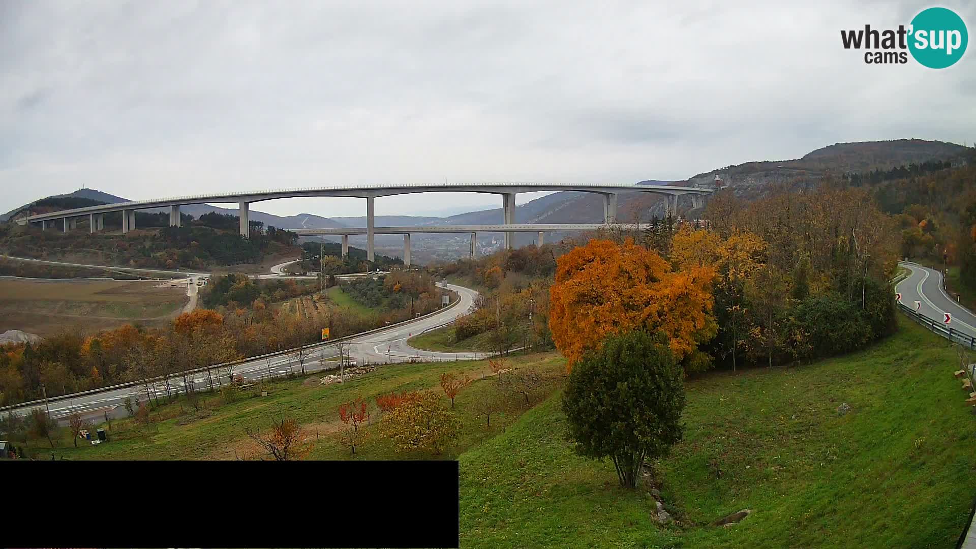 Kamera v živo Črni Kal Viadukt – pogled z Viki Burgerja