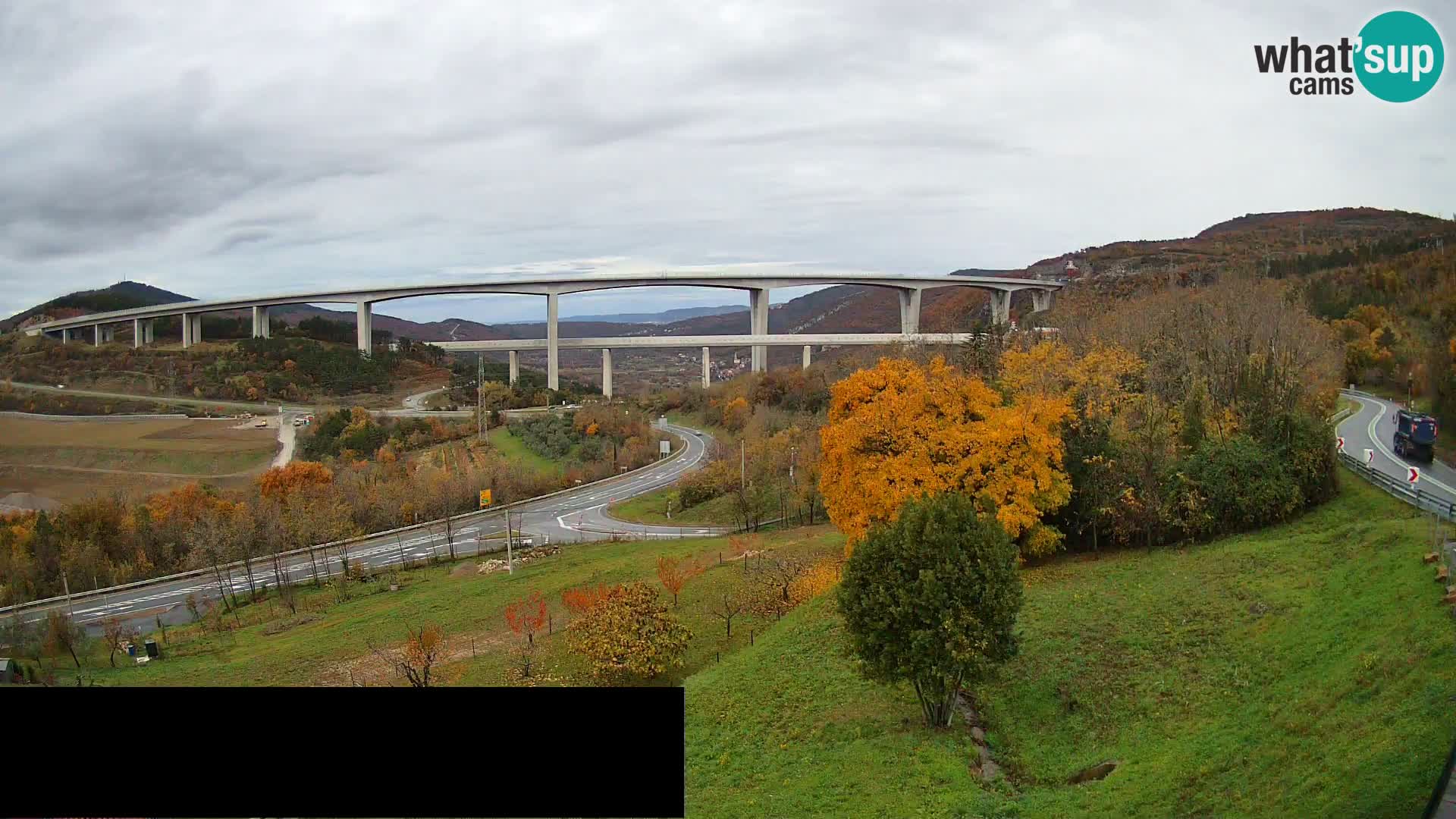 Kamera v živo Črni Kal Viadukt – pogled z Viki Burgerja