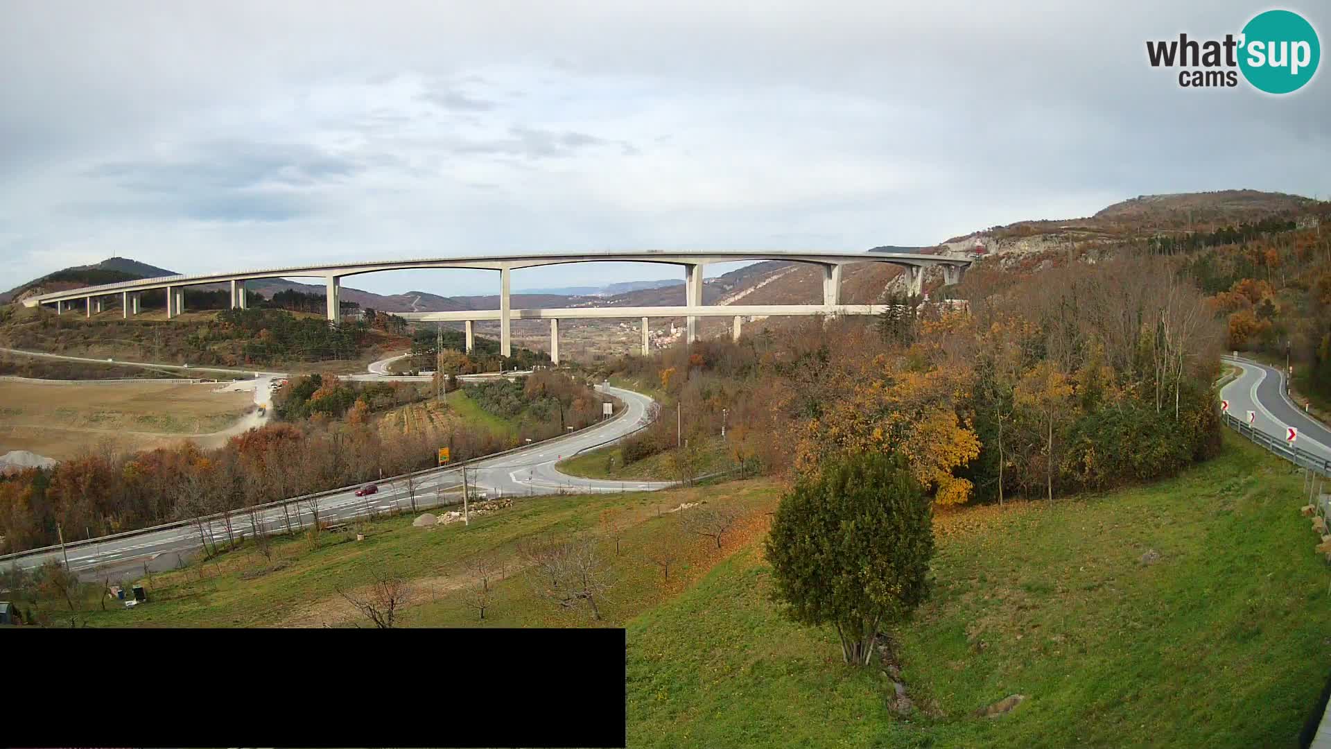 Kamera v živo Črni Kal Viadukt – pogled z Viki Burgerja