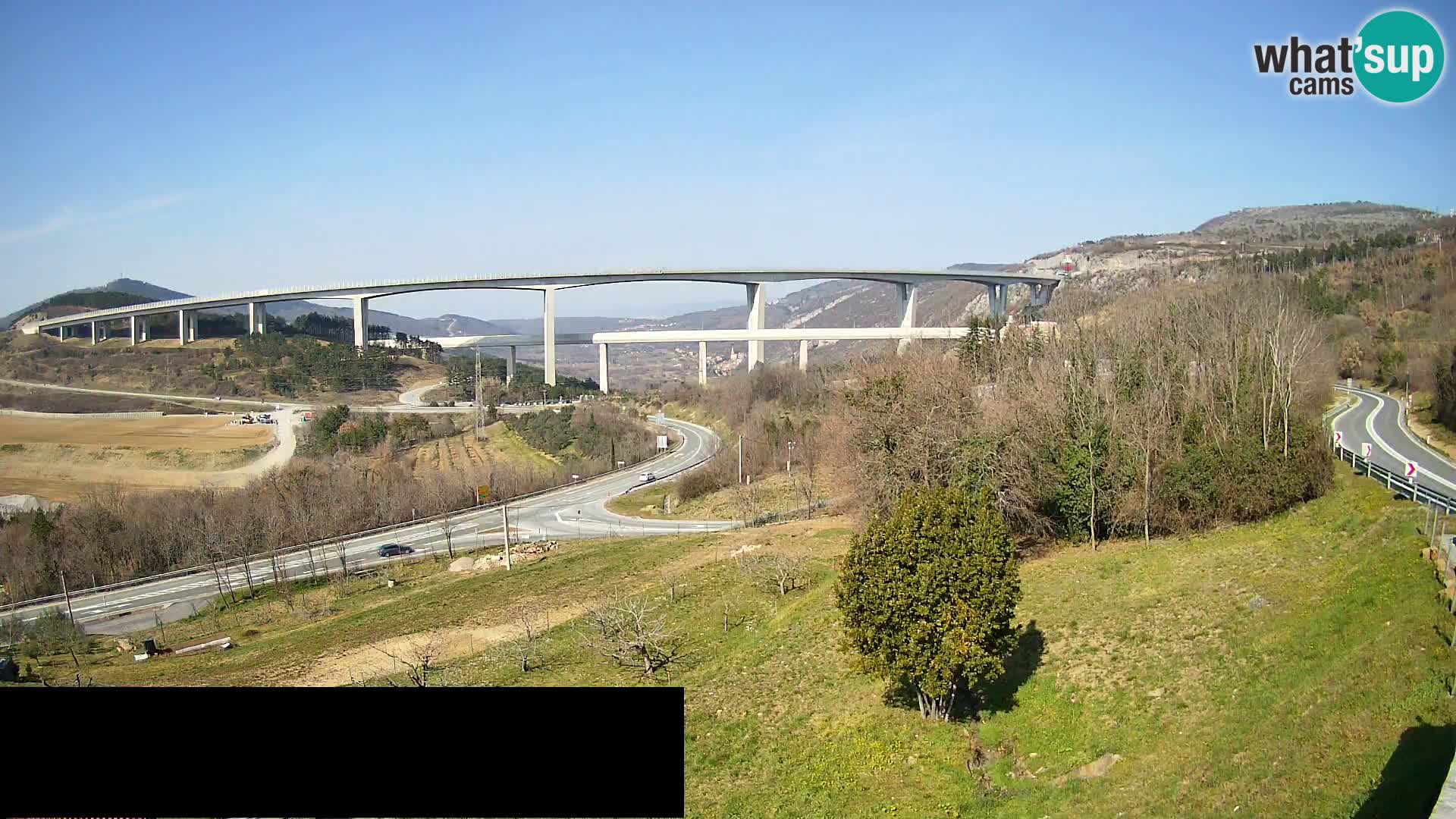 Webcam Črni Kal Viaduct – view from Viki Burger