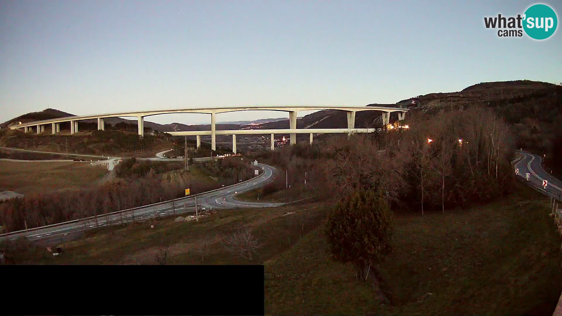 Webcam Črni Kal Viaduct – view from Viki Burger