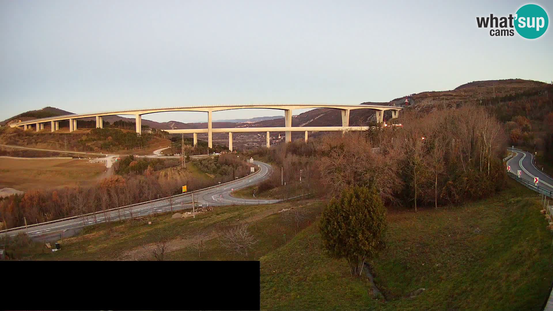 Live cam Črni Kal Viaduc – Viki Burger