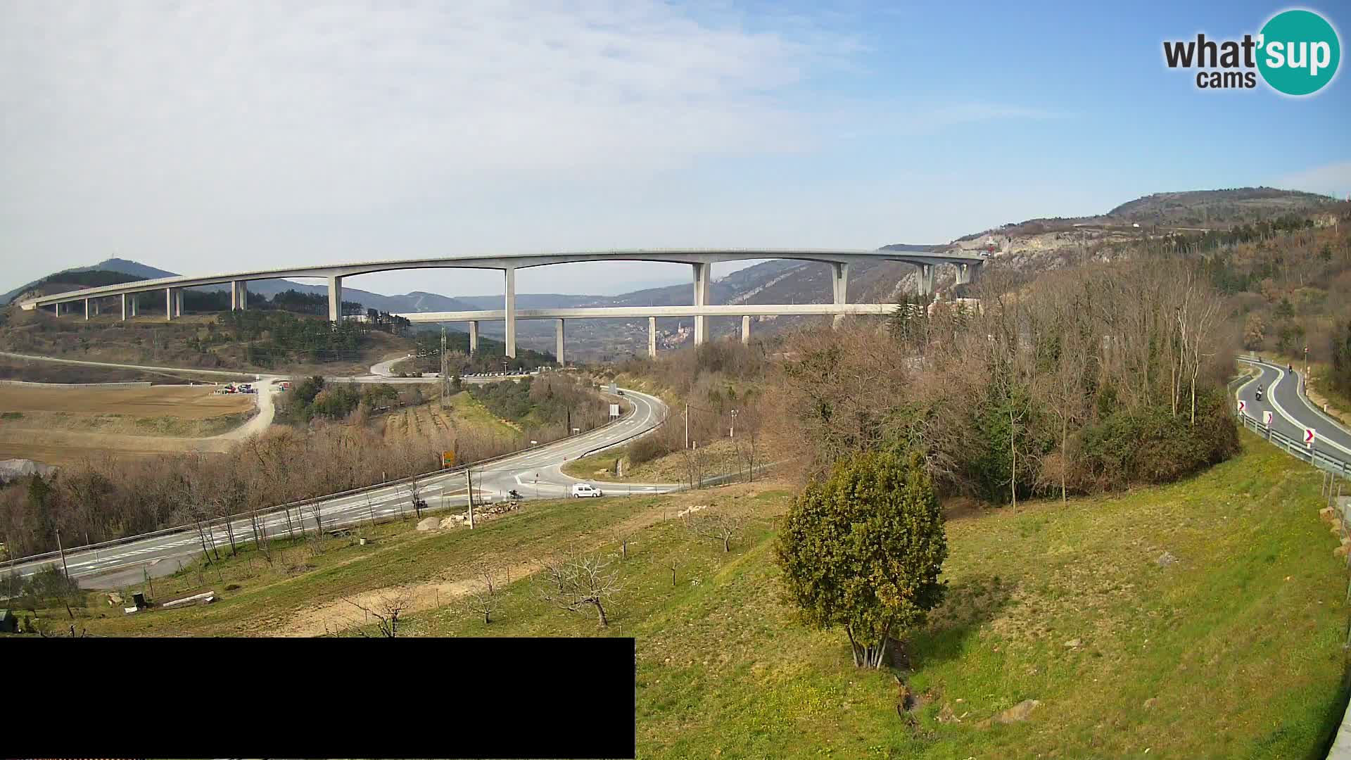 Webcam Črni Kal Viaduct – view from Viki Burger