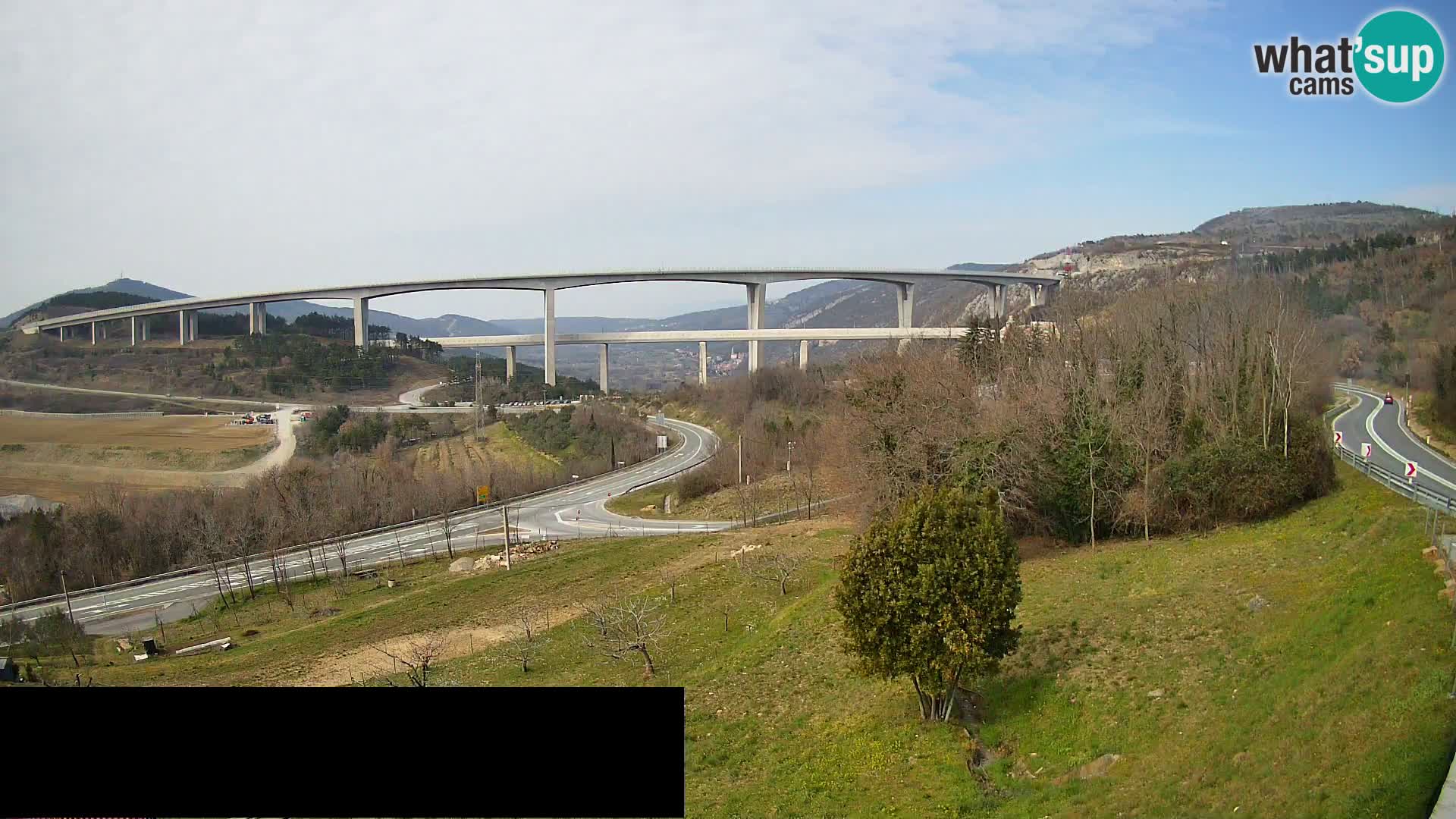 Webcam Črni Kal Viaduct – view from Viki Burger