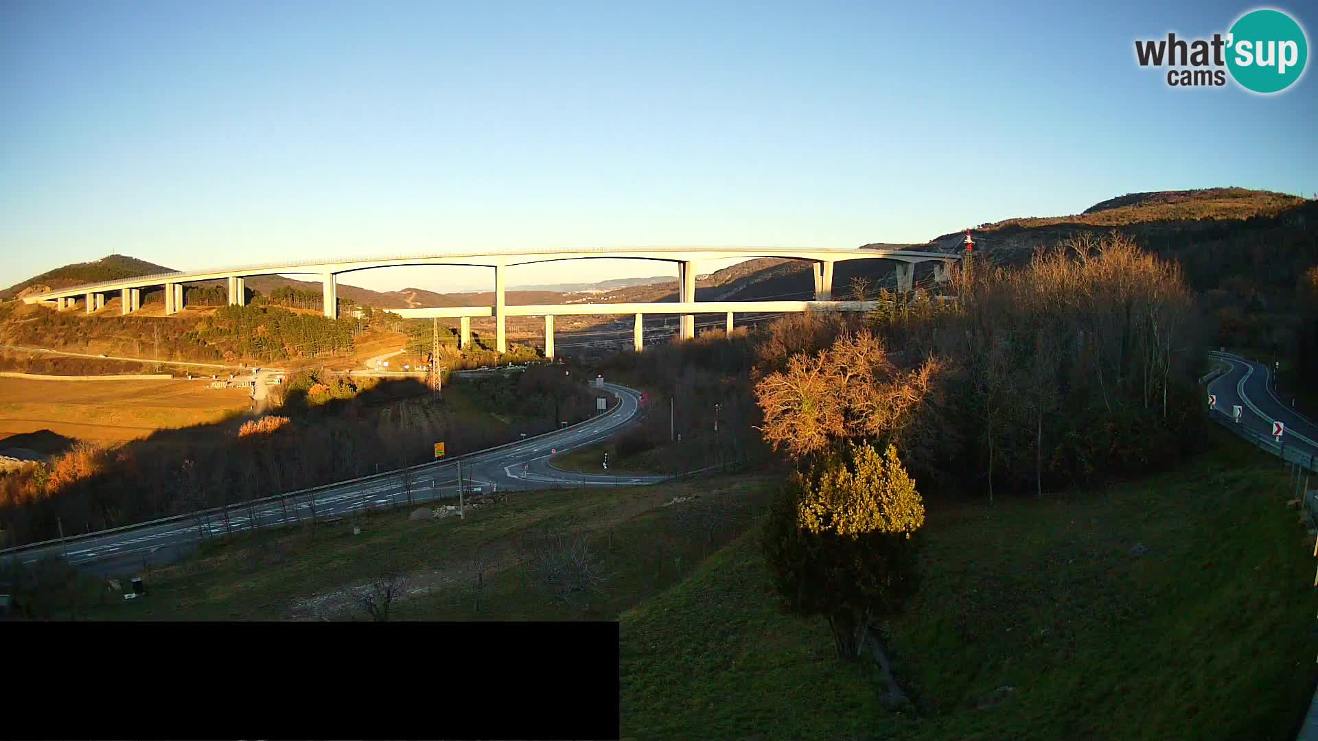 Livecam  Črni Kal Viadotto – panorama dal Viki Burger