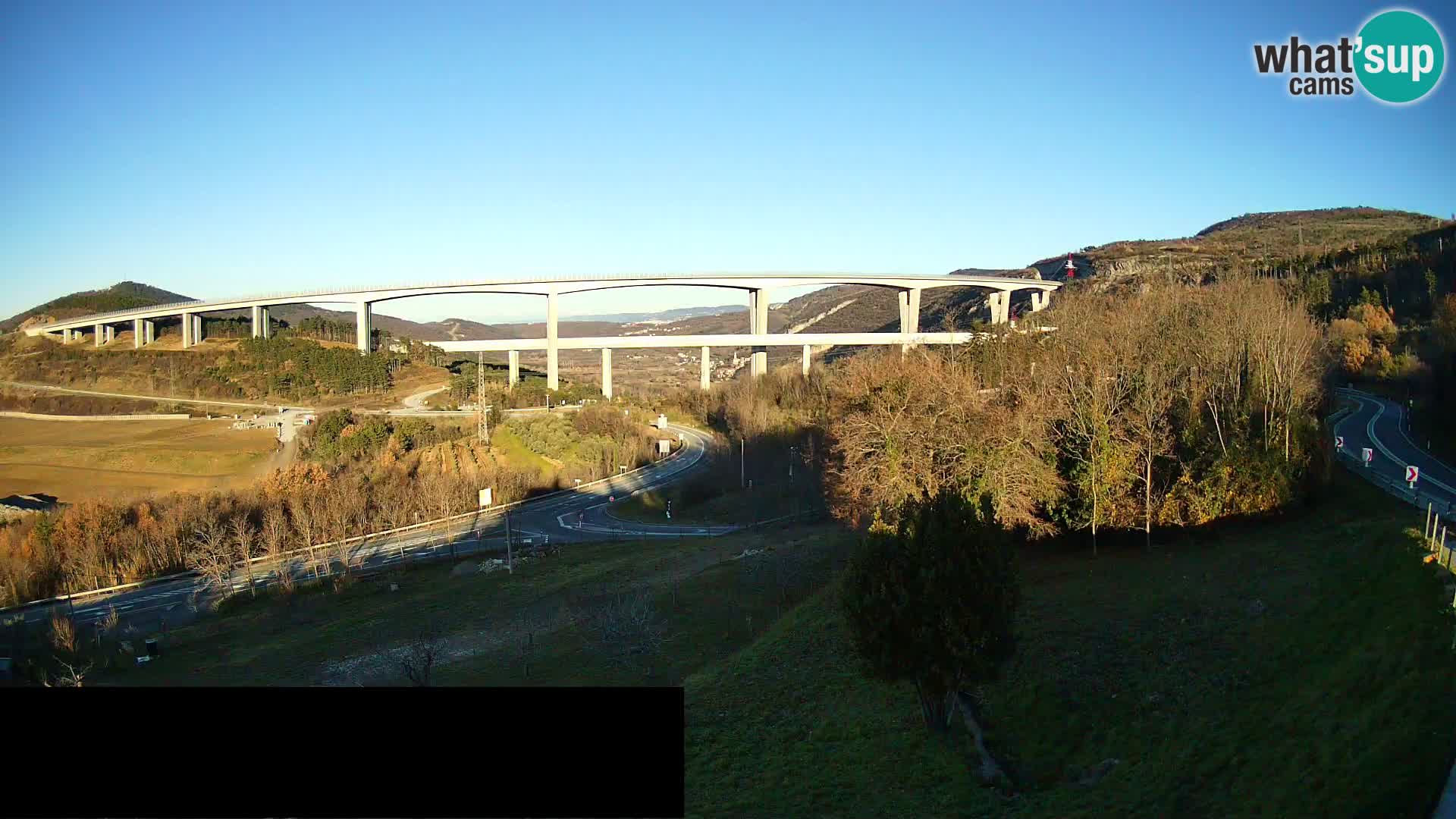 Webcam Črni Kal Viaduct – view from Viki Burger