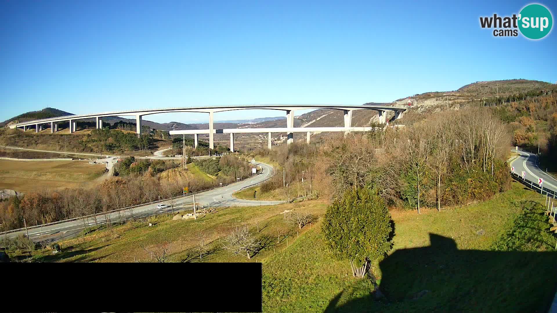 Webcam Črni Kal Viaduct – view from Viki Burger