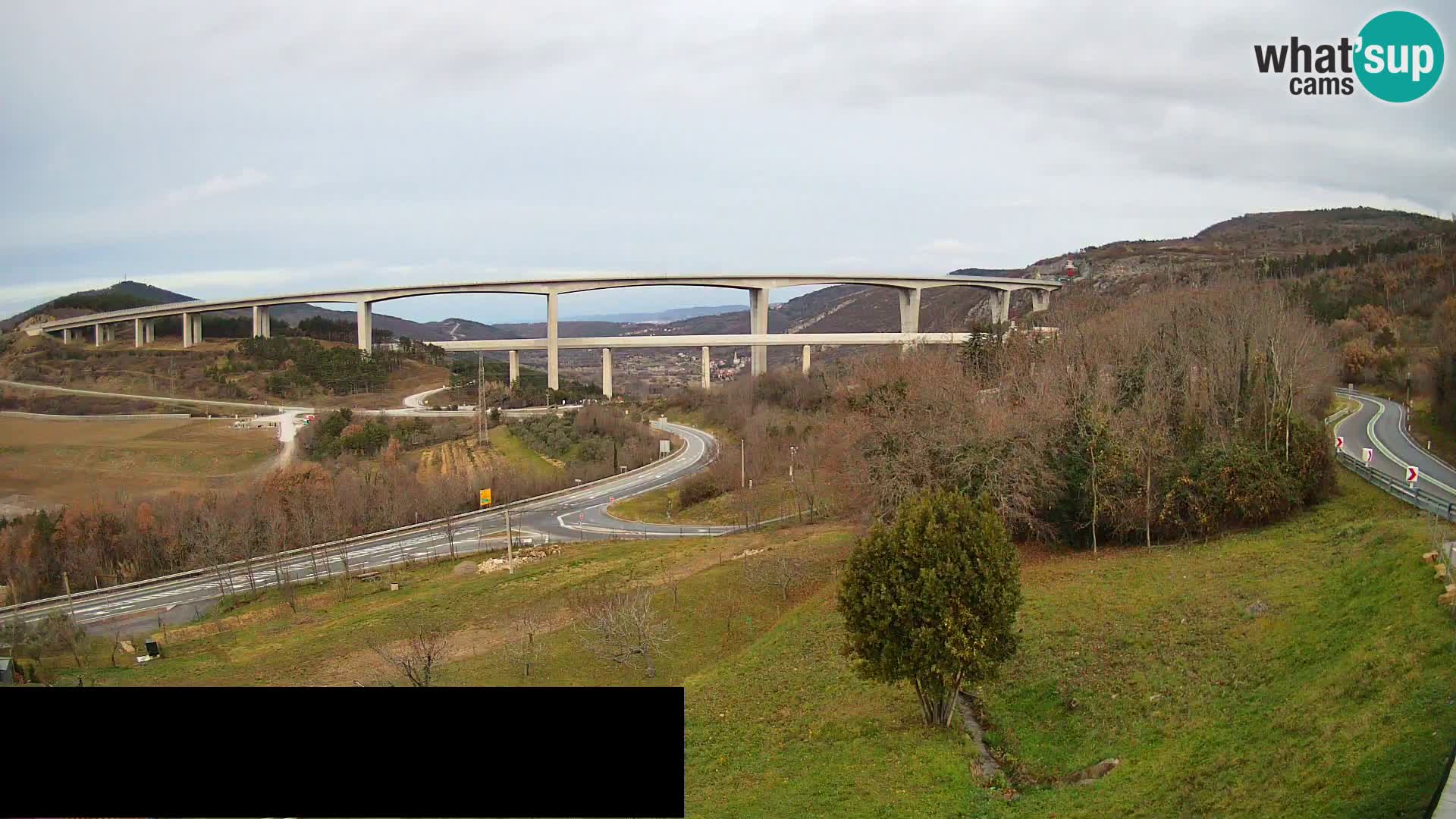 Webcam Črni Kal Viaduct – view from Viki Burger