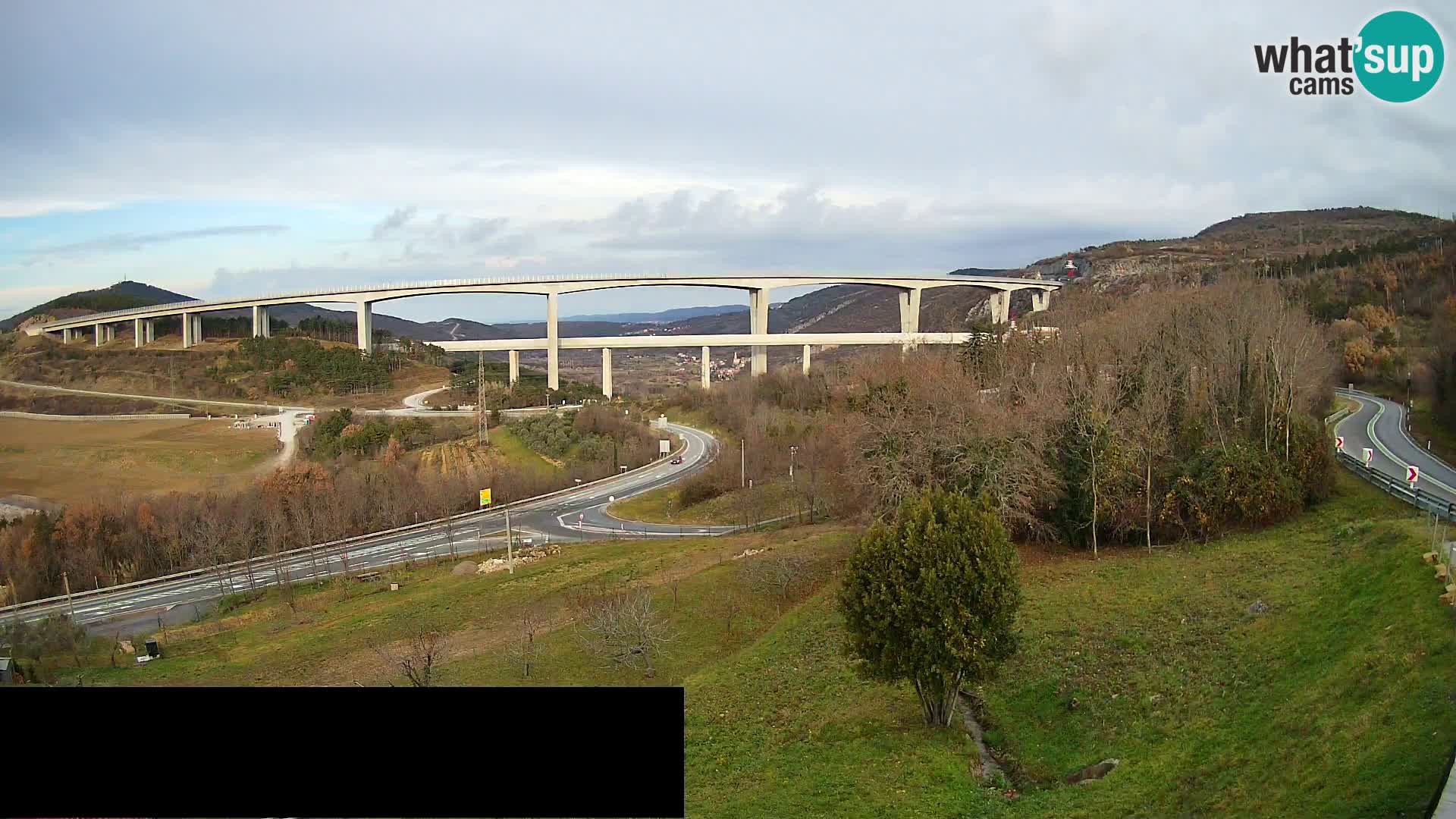 Webcam Črni Kal Viaduct – view from Viki Burger