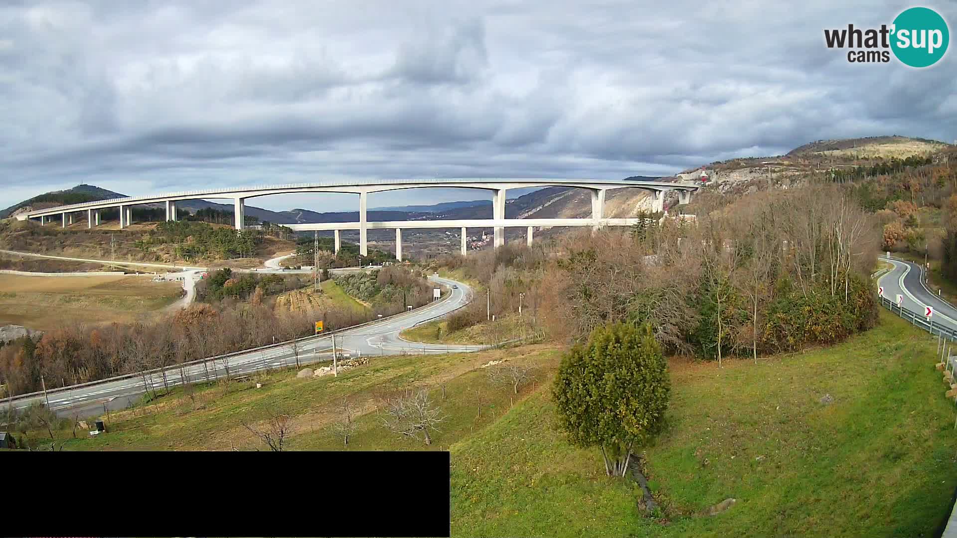 Live cam Črni Kal Viaduc – Viki Burger