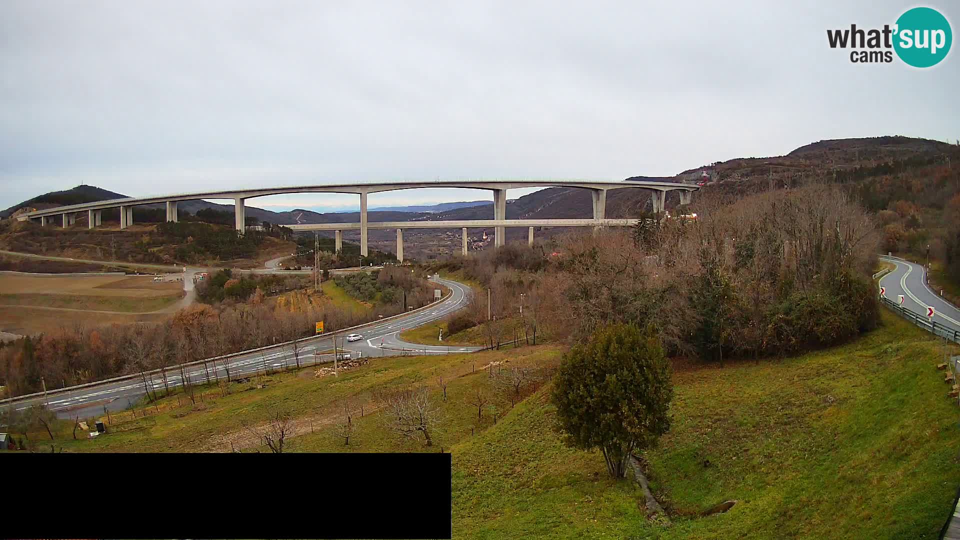 Kamera v živo Črni Kal Viadukt – pogled z Viki Burgerja