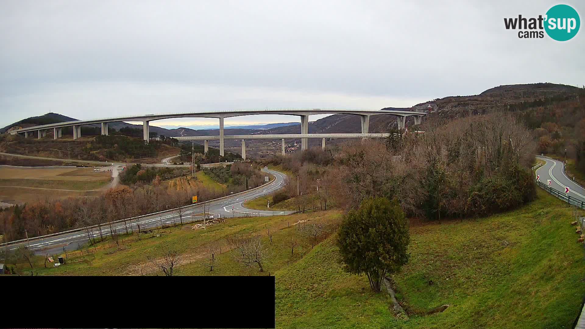 Webcam Črni Kal Viaduct – view from Viki Burger