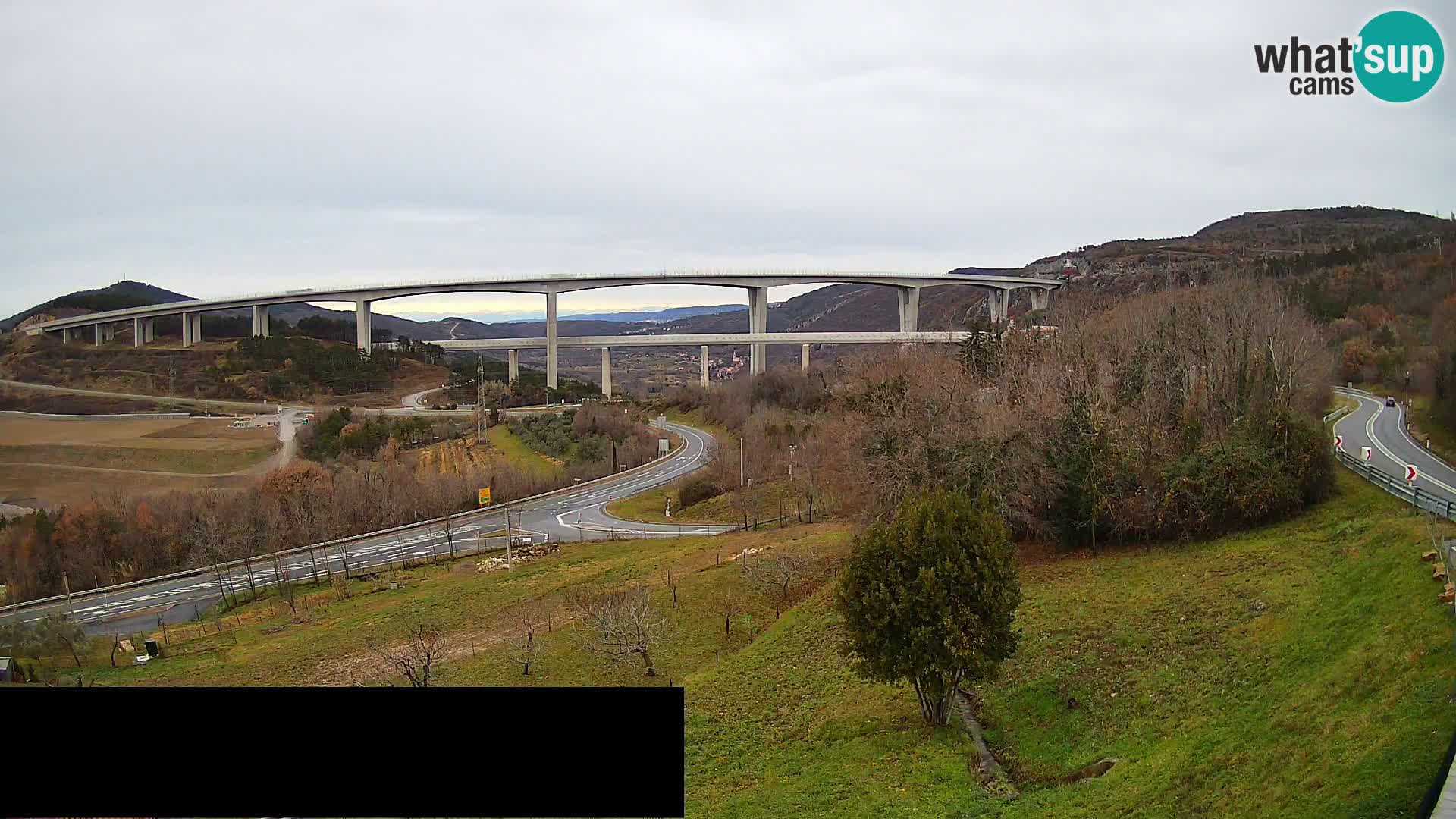 Webcam Črni Kal Viaduct – view from Viki Burger