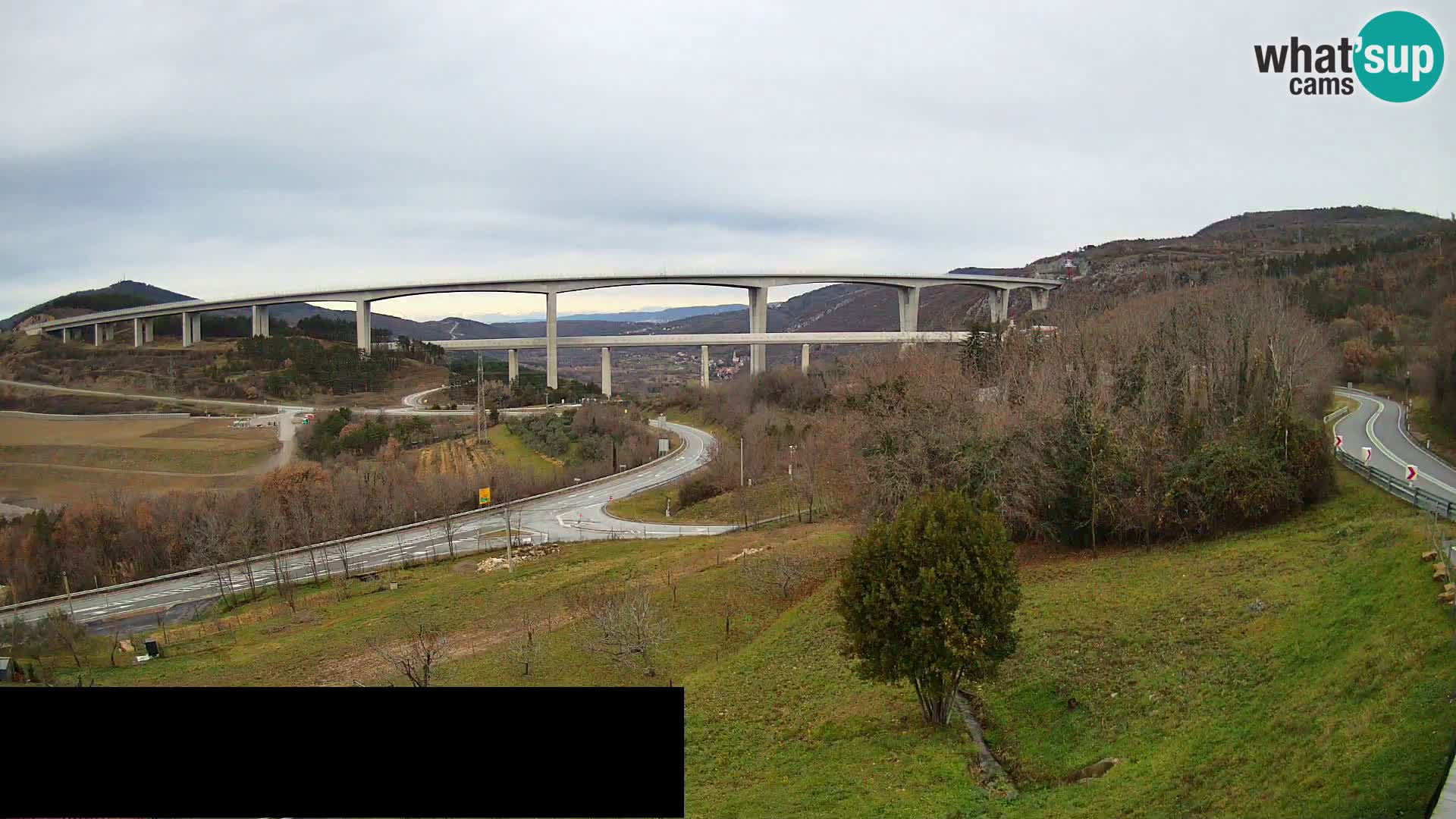 Webcam Črni Kal Viaduct – view from Viki Burger