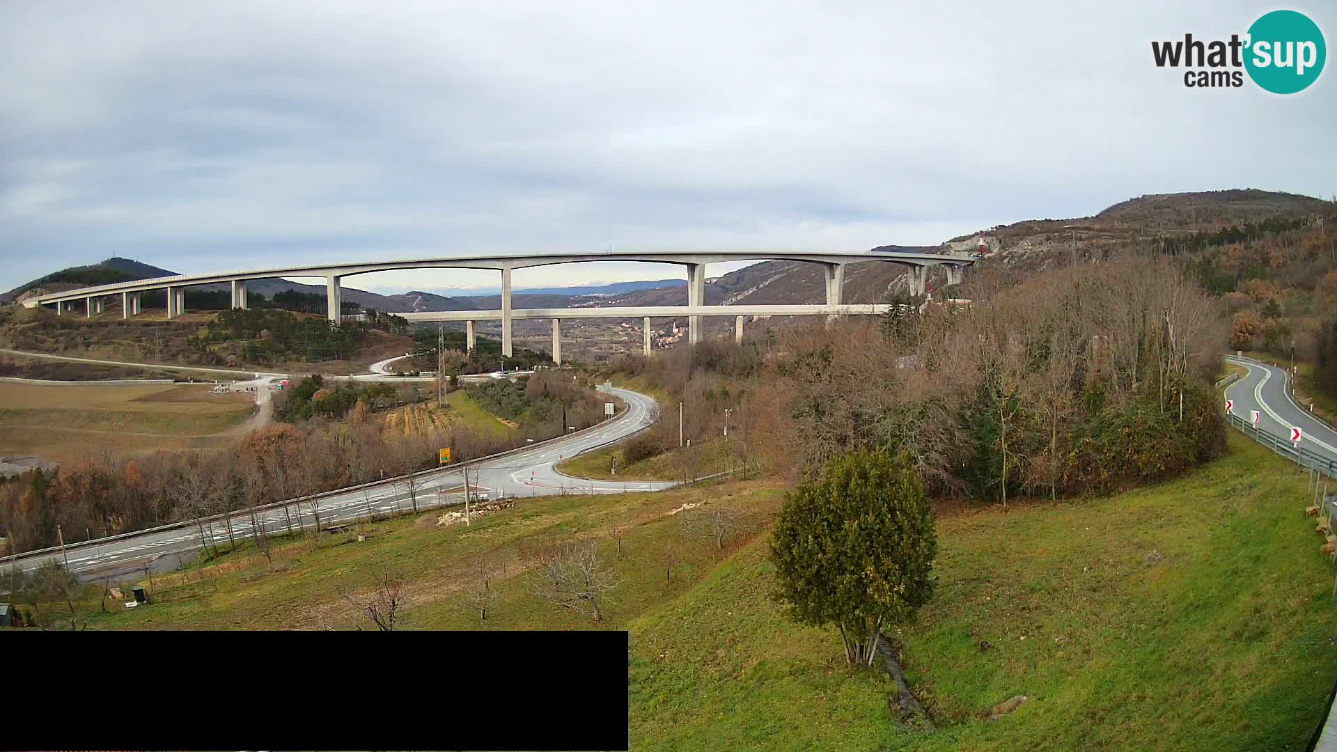 Webcam Črni Kal Viaduct – view from Viki Burger