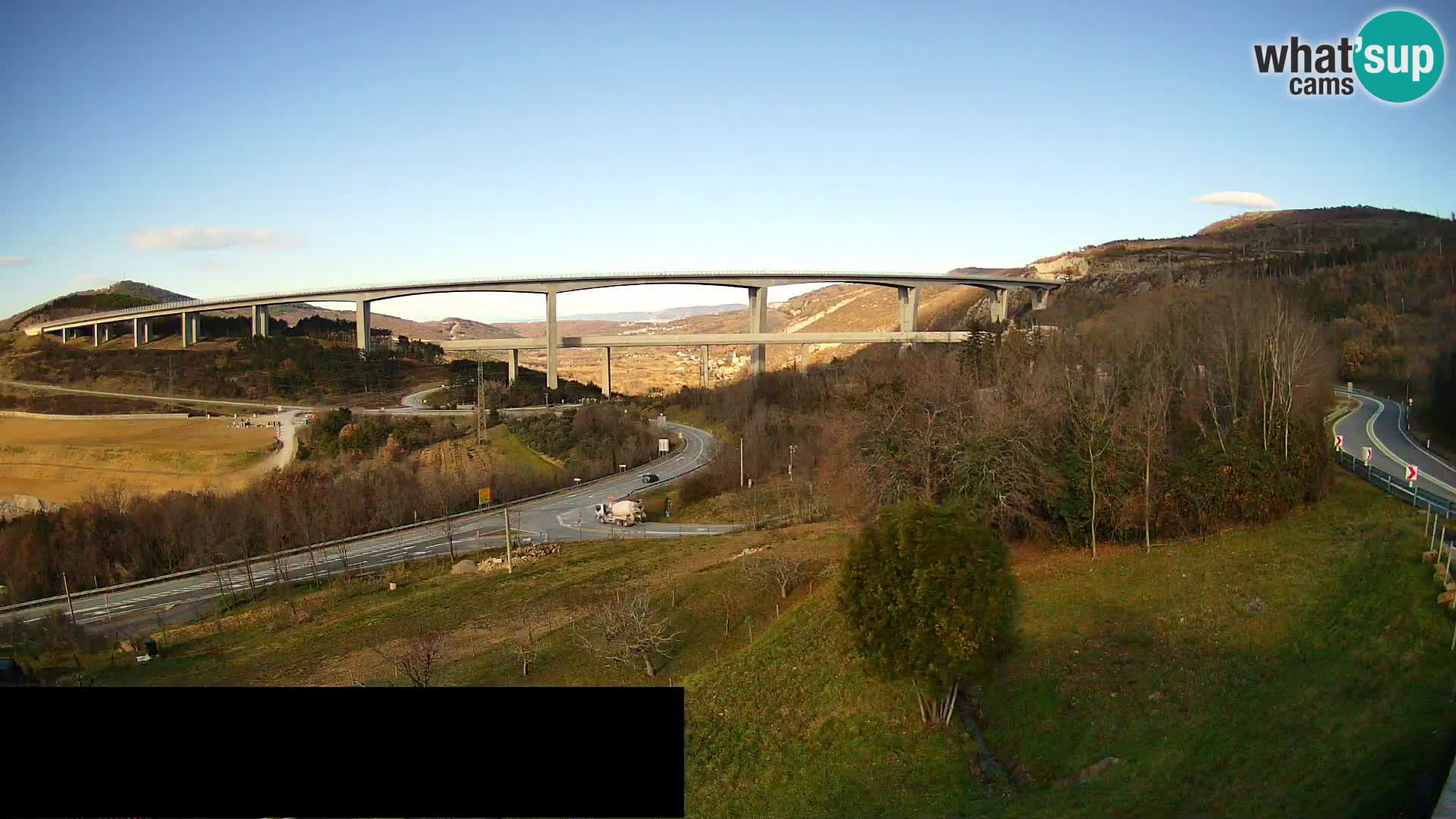 Webcam Črni Kal Viaduct – view from Viki Burger