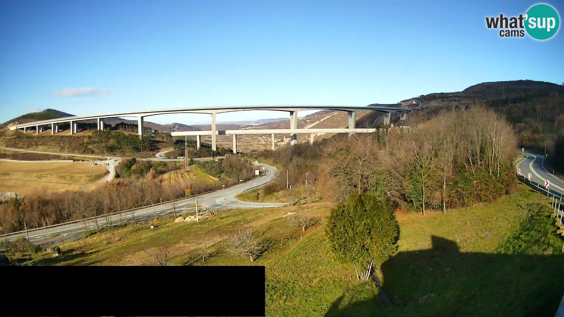 Webcam Črni Kal Viaduct – view from Viki Burger