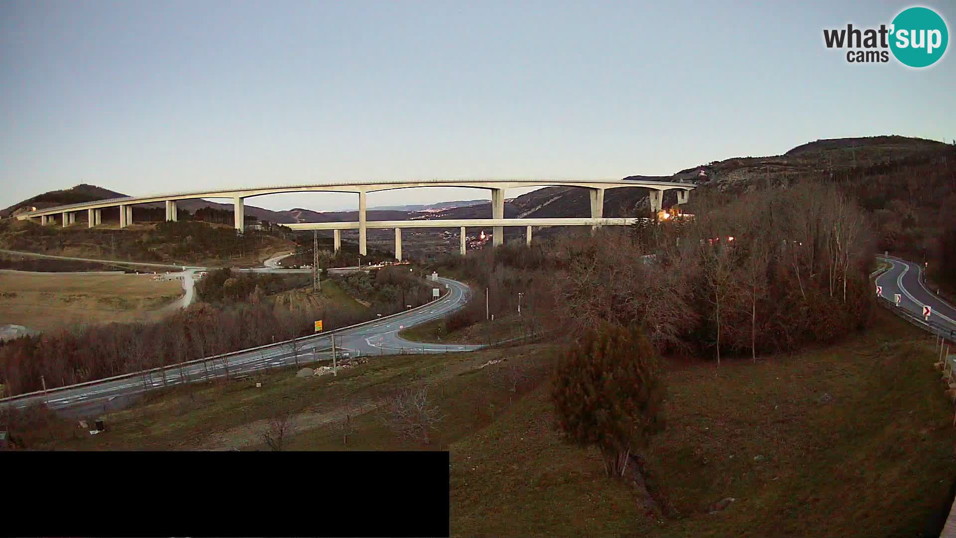 Webcam Črni Kal Viaduct – view from Viki Burger