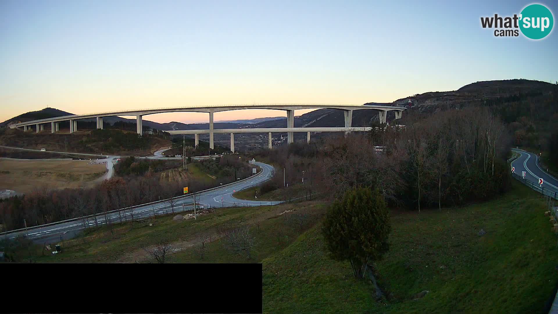 Live cam Črni Kal Viaduc – Viki Burger