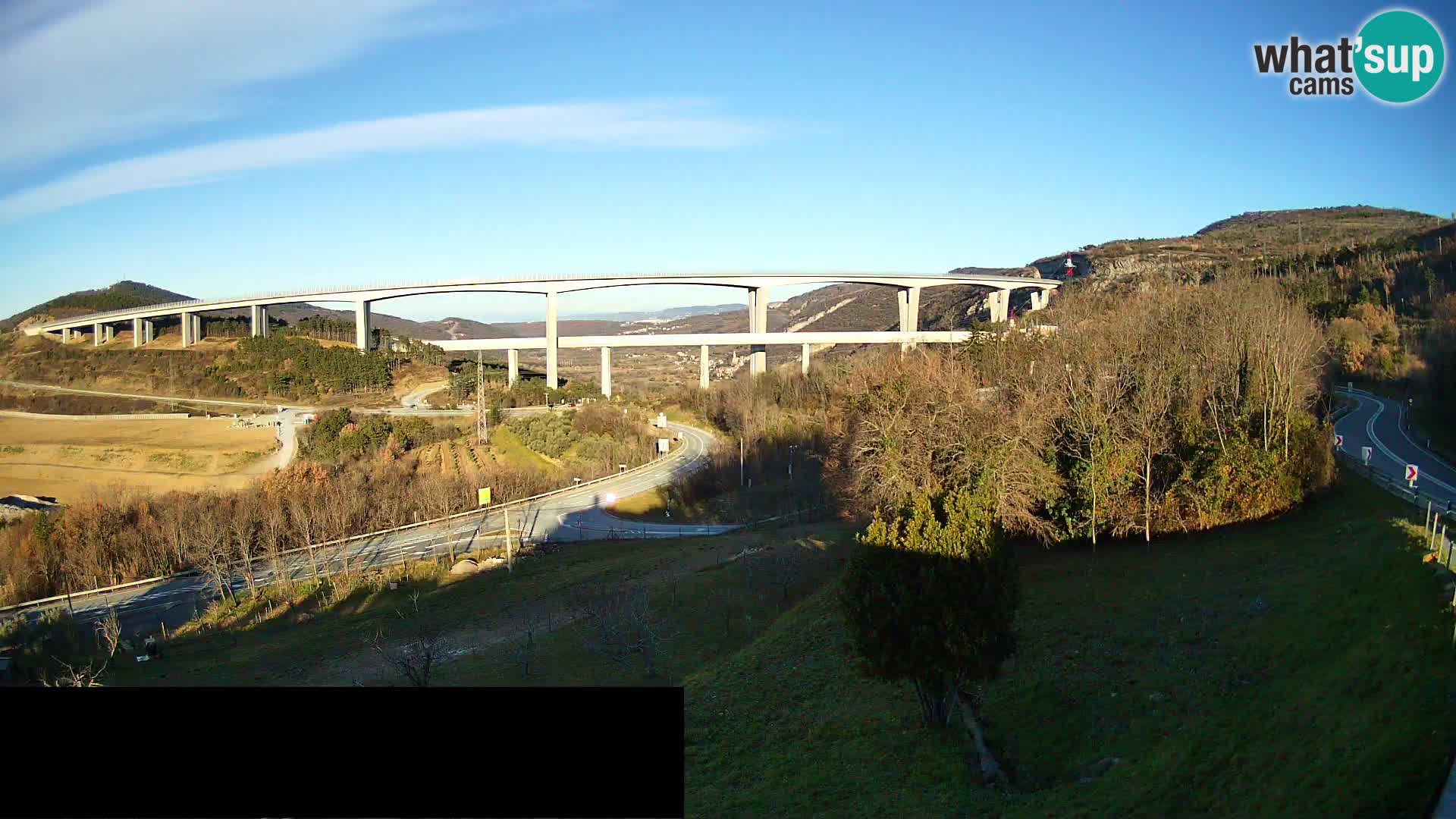 Webcam Črni Kal Viaduct – view from Viki Burger