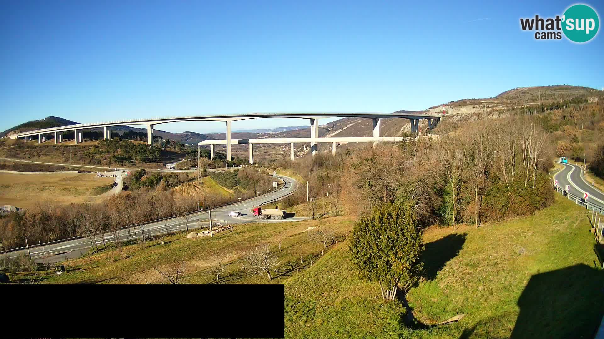 Webcam Črni Kal Viaduct – view from Viki Burger