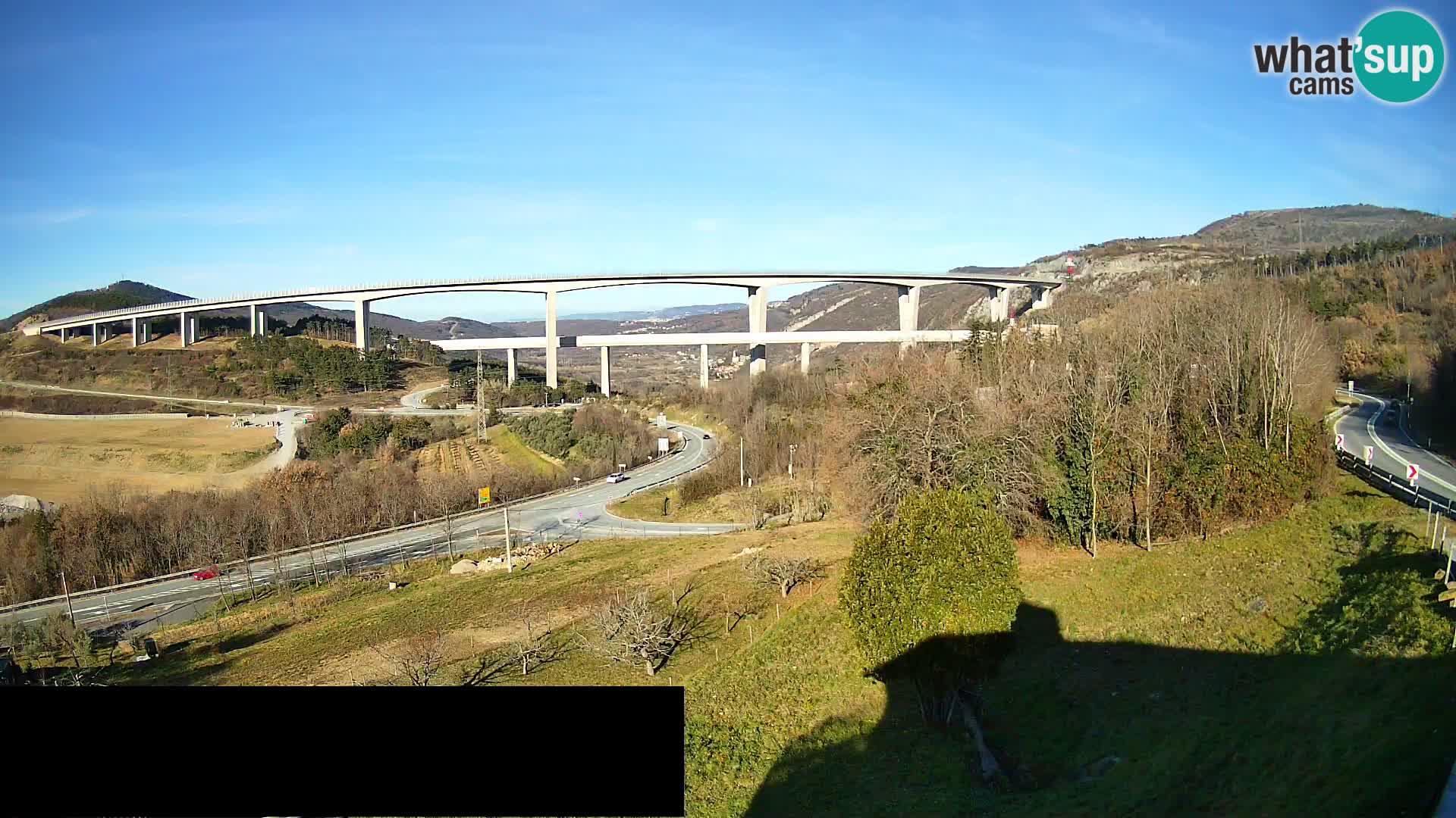 Webcam Črni Kal Viaduct – view from Viki Burger