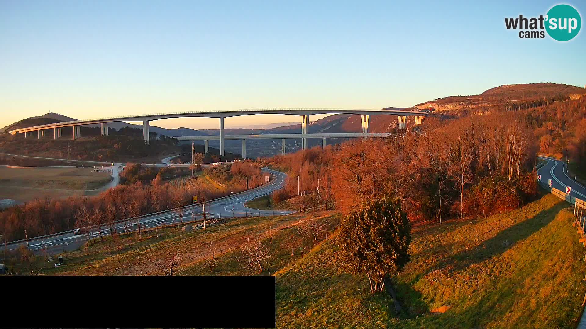 Livecam  Črni Kal Viadotto – panorama dal Viki Burger