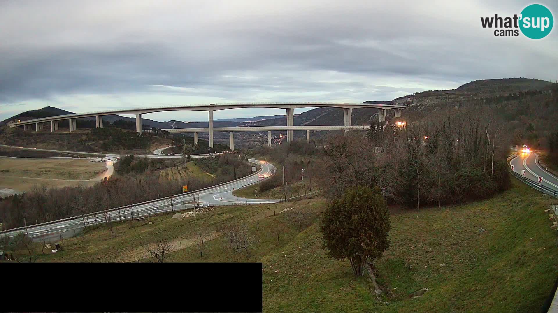 Webcam Črni Kal Viaduct – view from Viki Burger